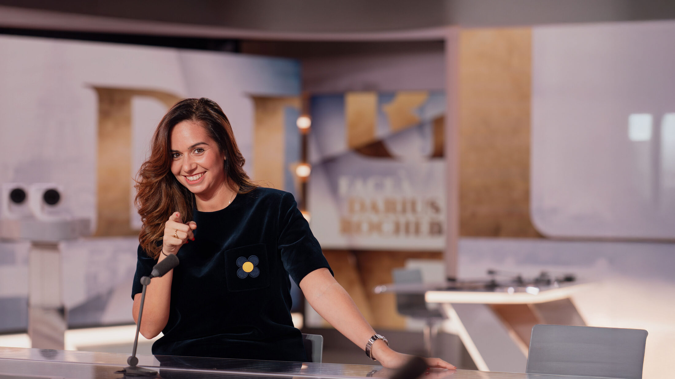 Sarah Knafo sur le plateau de LCI